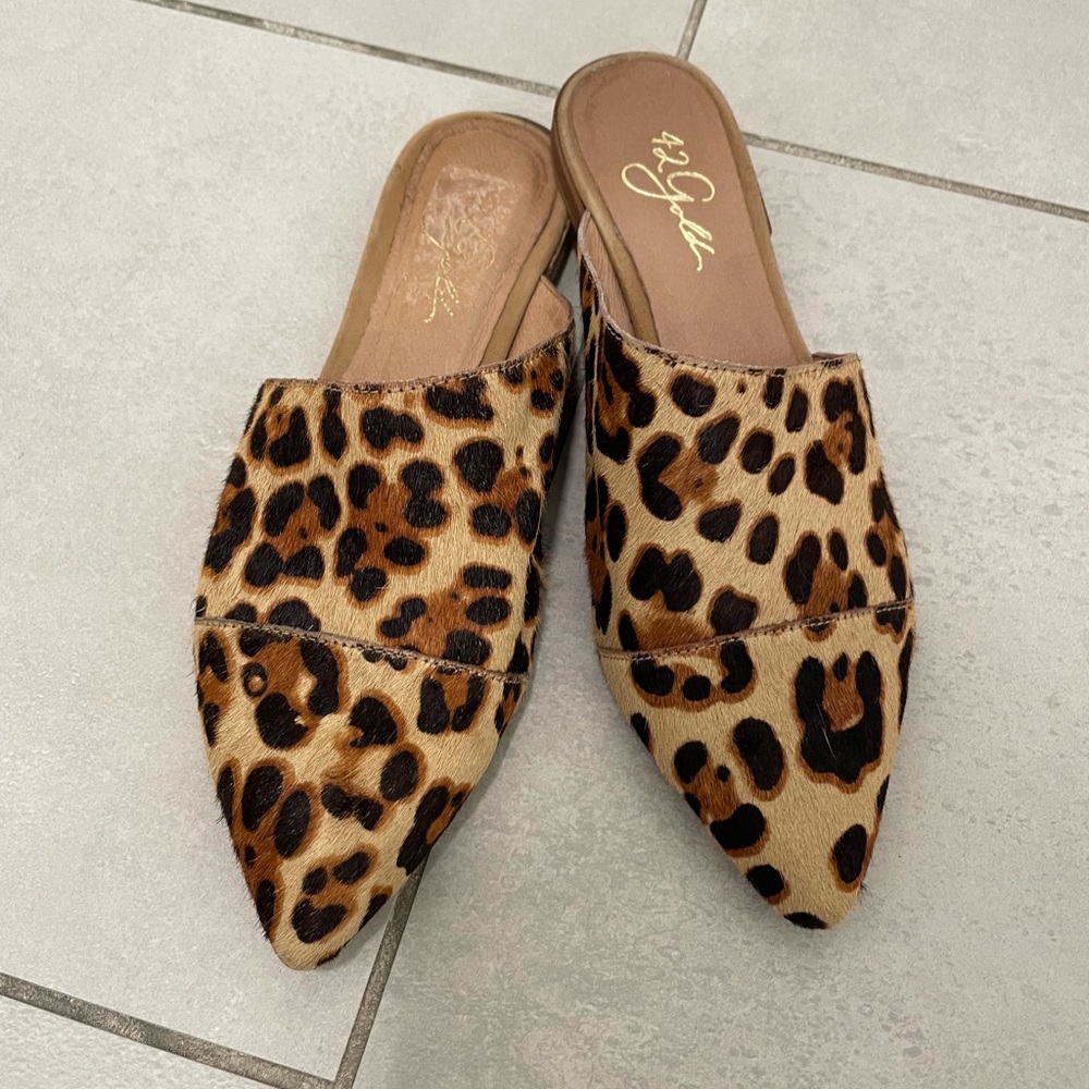 Leopard print flats size 6.5